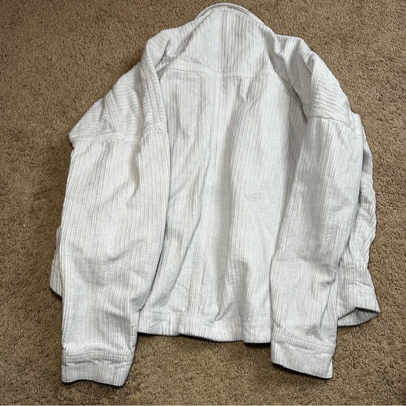 GUC Corduroy Shacket - Picture 5 of 5